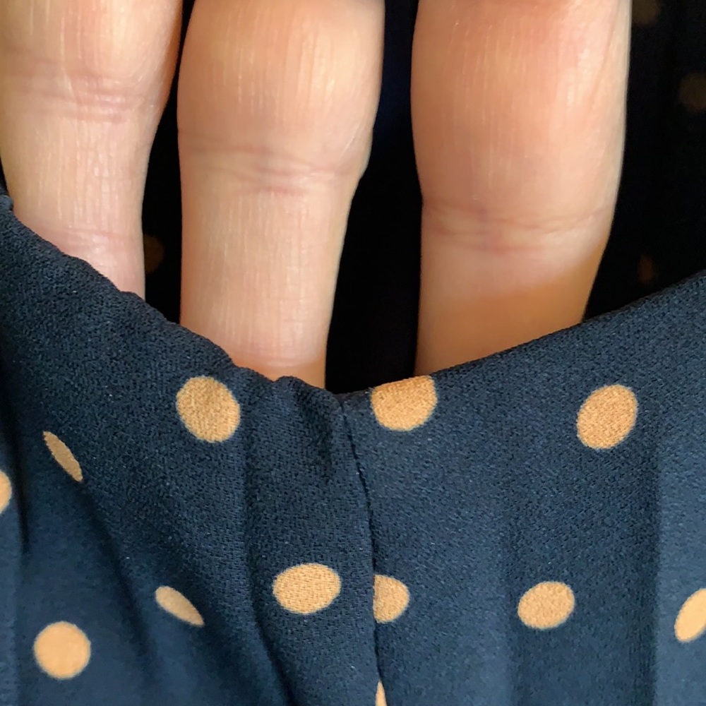 Banana Republic NWT polka dot v neck blouse - Picture 8 of 12
